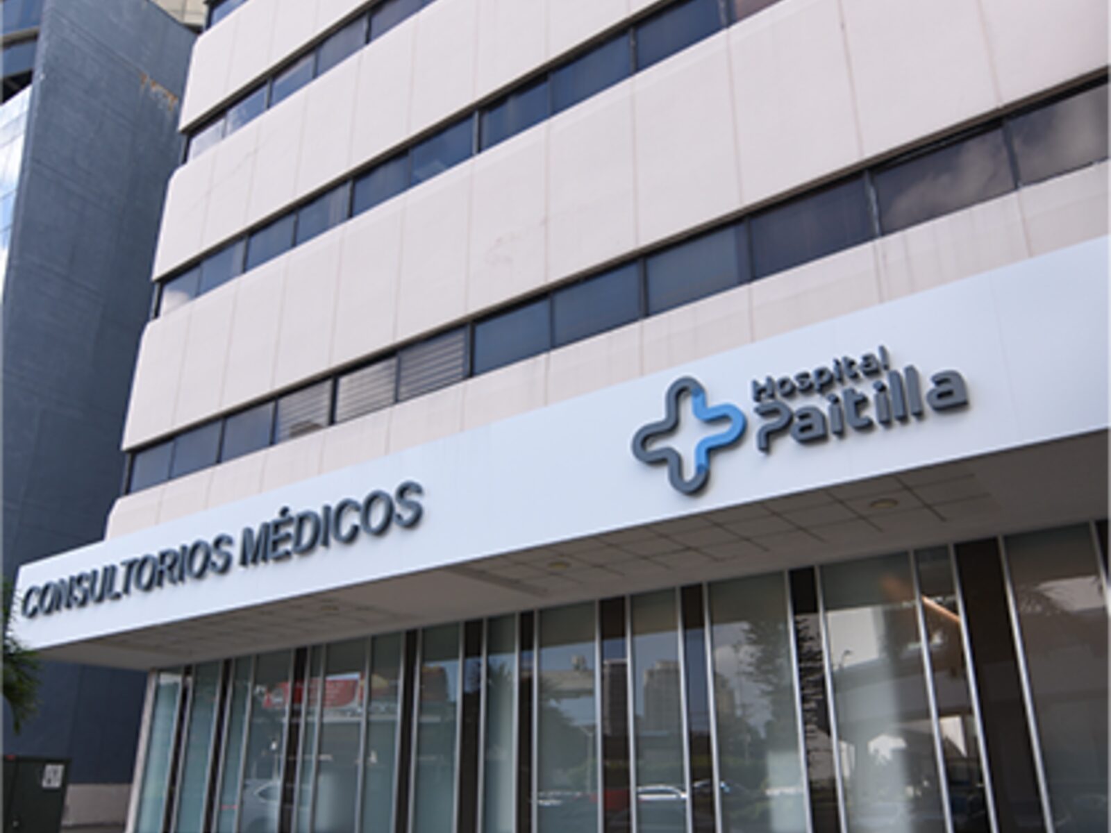 Consultorios Médicos Paitilla facade in Panama